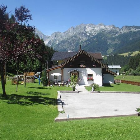 לונגוץ Ferienhaus Schwarzenbacher מראה חיצוני תמונה