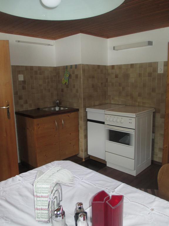לונגוץ Ferienhaus Schwarzenbacher חדר תמונה