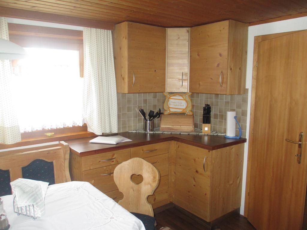 לונגוץ Ferienhaus Schwarzenbacher חדר תמונה